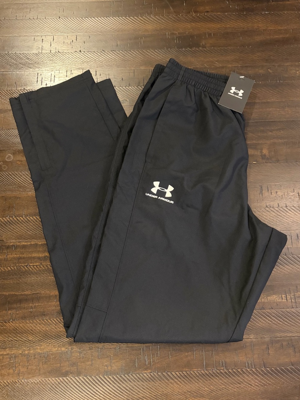 *NWT* Under Armour UA Vital Woven Pants - Men’s M - Black